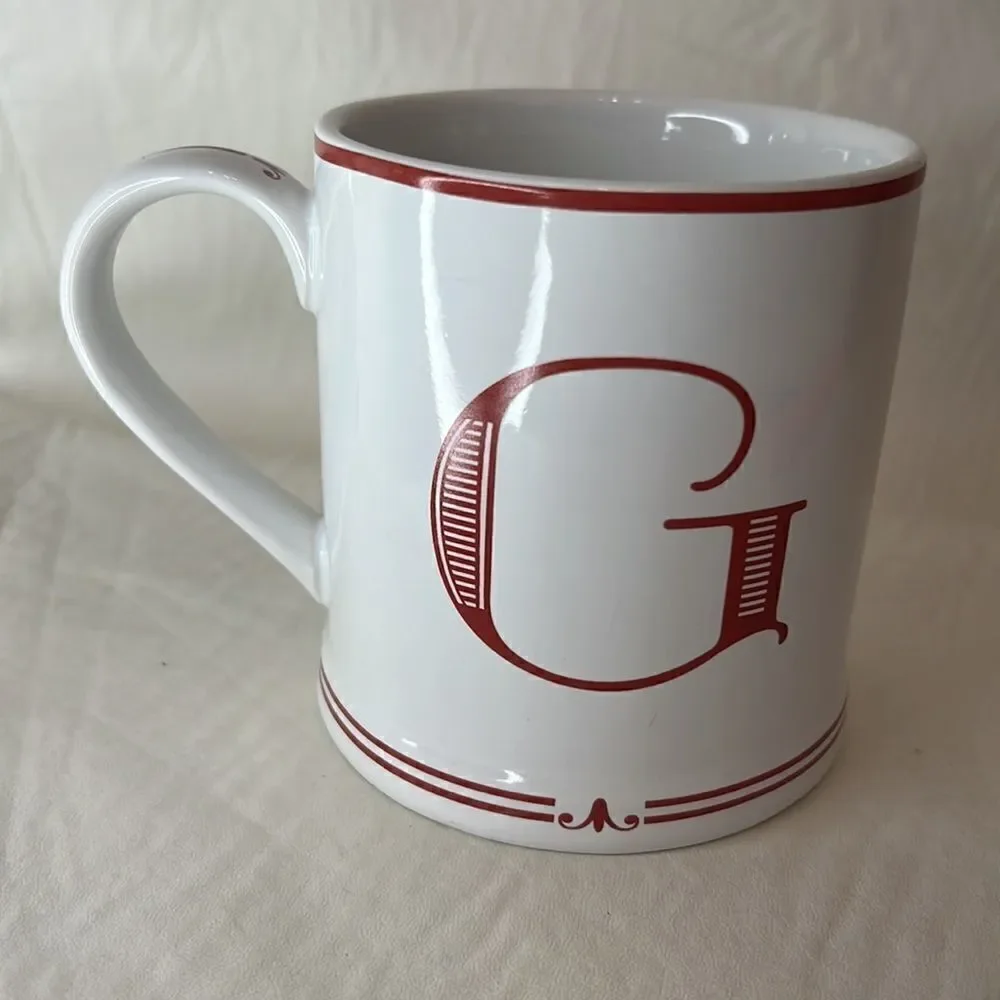 Sue La Table 16 Oz G Letter Coffee Tea Mug White Red 4 In Tall 3 1/4 In Diameter